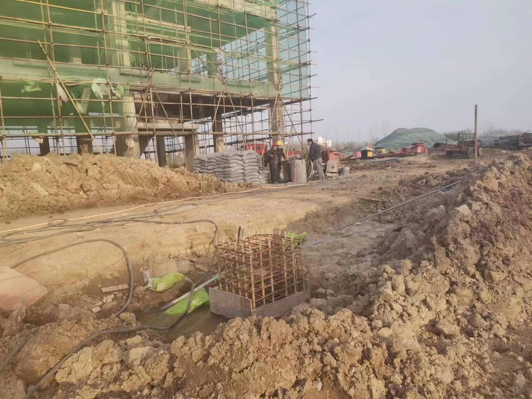 花山当桥梁出现裂缝的时候应该及时加固修补